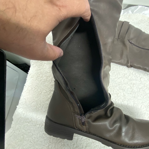 Rue 21 Light Brown Faux Leather Knee Buckle Strap Zip Boots women’s L 8-9 - Picture 10 of 13